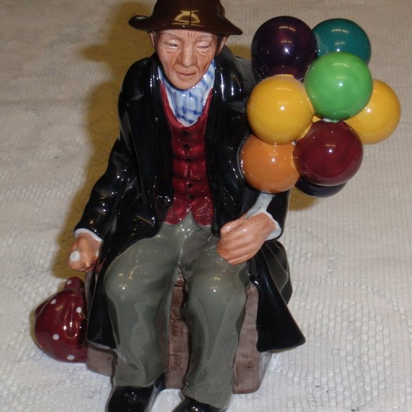 "The Balloon Man" HN1954 Royal Doulton Collectible Figurine EXCELLENT CONDITION